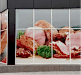 Печать наклеек на витрины магазинов