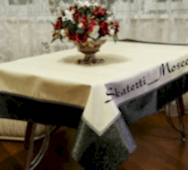 Элементы декора: картины, плакаты, скатерти